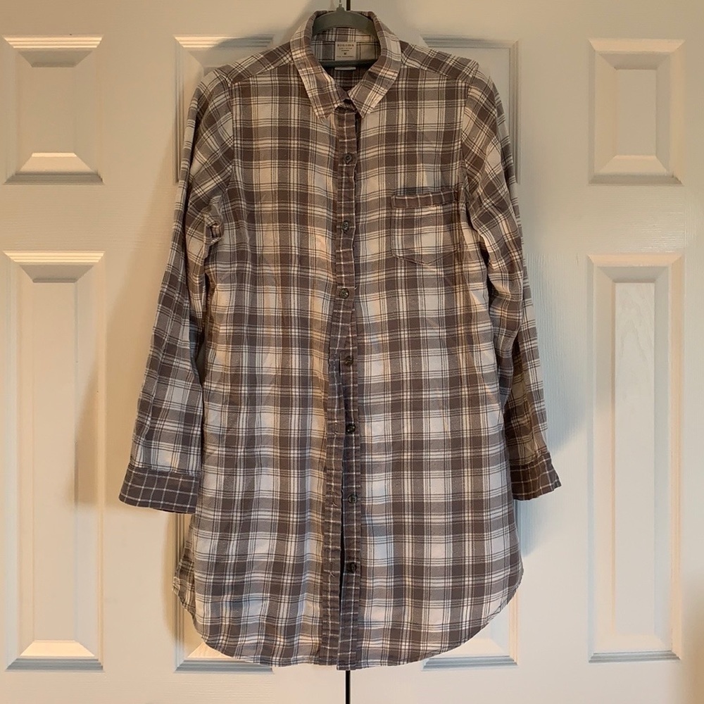 🐾Sonoma Intimates Grey and White Plaid Pajama Top